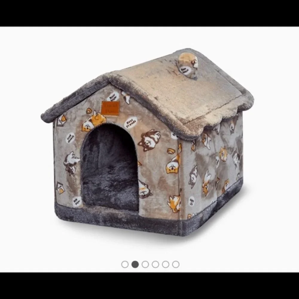Plush Dog or Cat House Bed- Small to Medium Dog (Indoor) NEVER USED-LIKE NEW